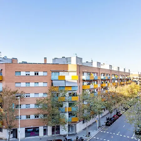 Apartment 3Br - 2Bh Sunny And Spacious Apartment 10 Min Walk From Beach Barcelona