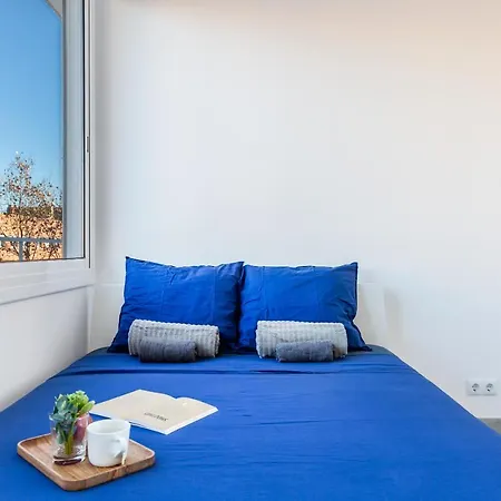 Apartment 3Br - 2Bh Sunny And Spacious Apartment 10 Min Walk From Beach Barcelona